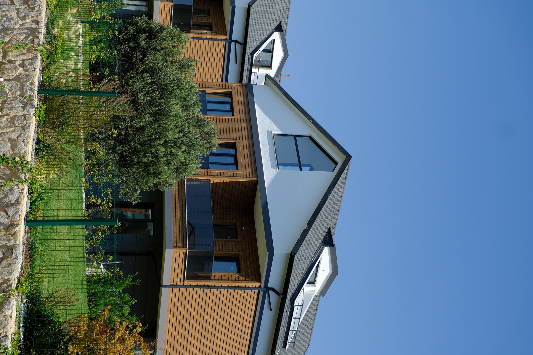 Arbetta Tavaklı villa cephe detayı